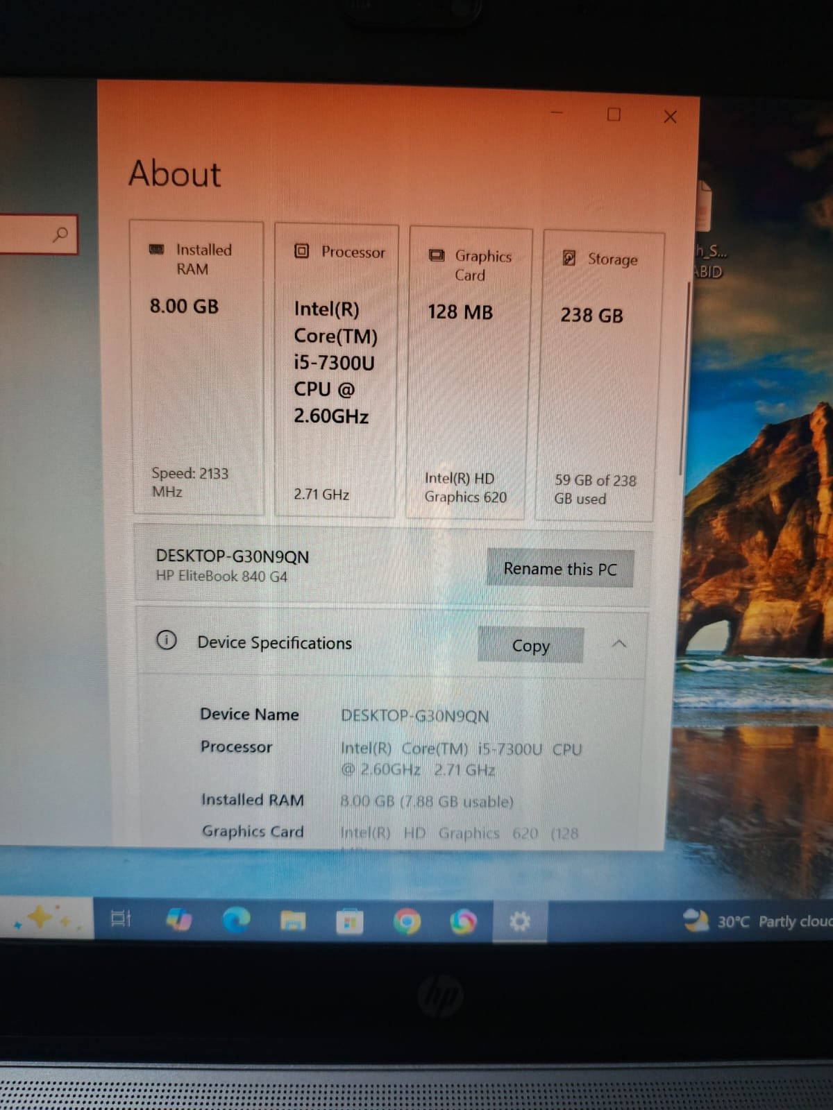 HP EliteBook - Core i5 - Intel 7th Generation - 8GB RAM - 256GB SSD for Sale in Karachi