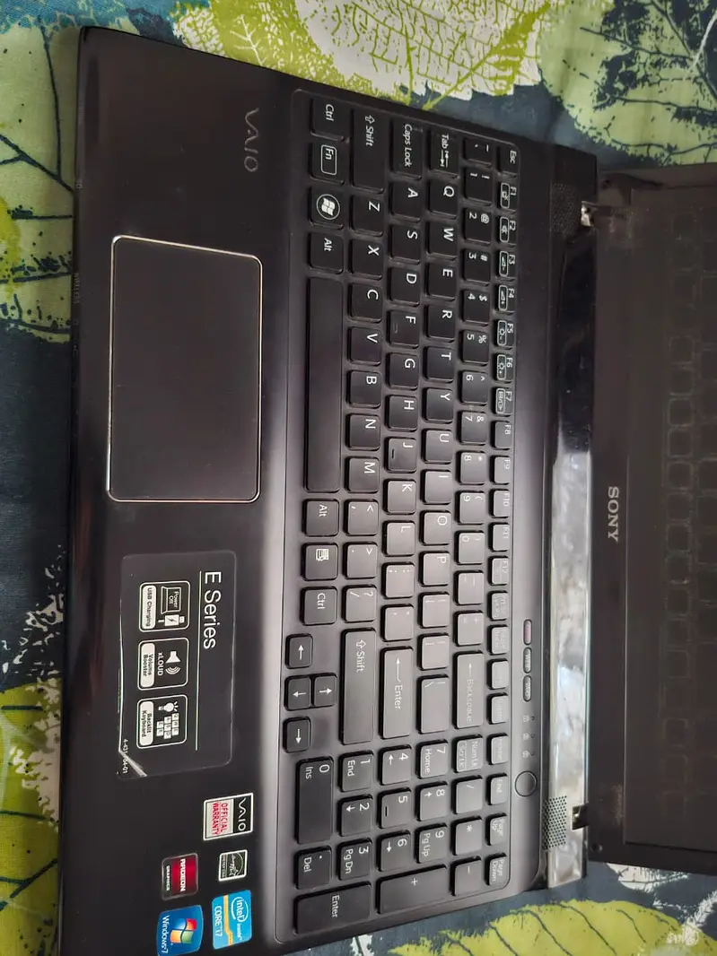 Laptop Sony VAIO E Series Casual – Budget Gaming 2Gb Graphic Card
