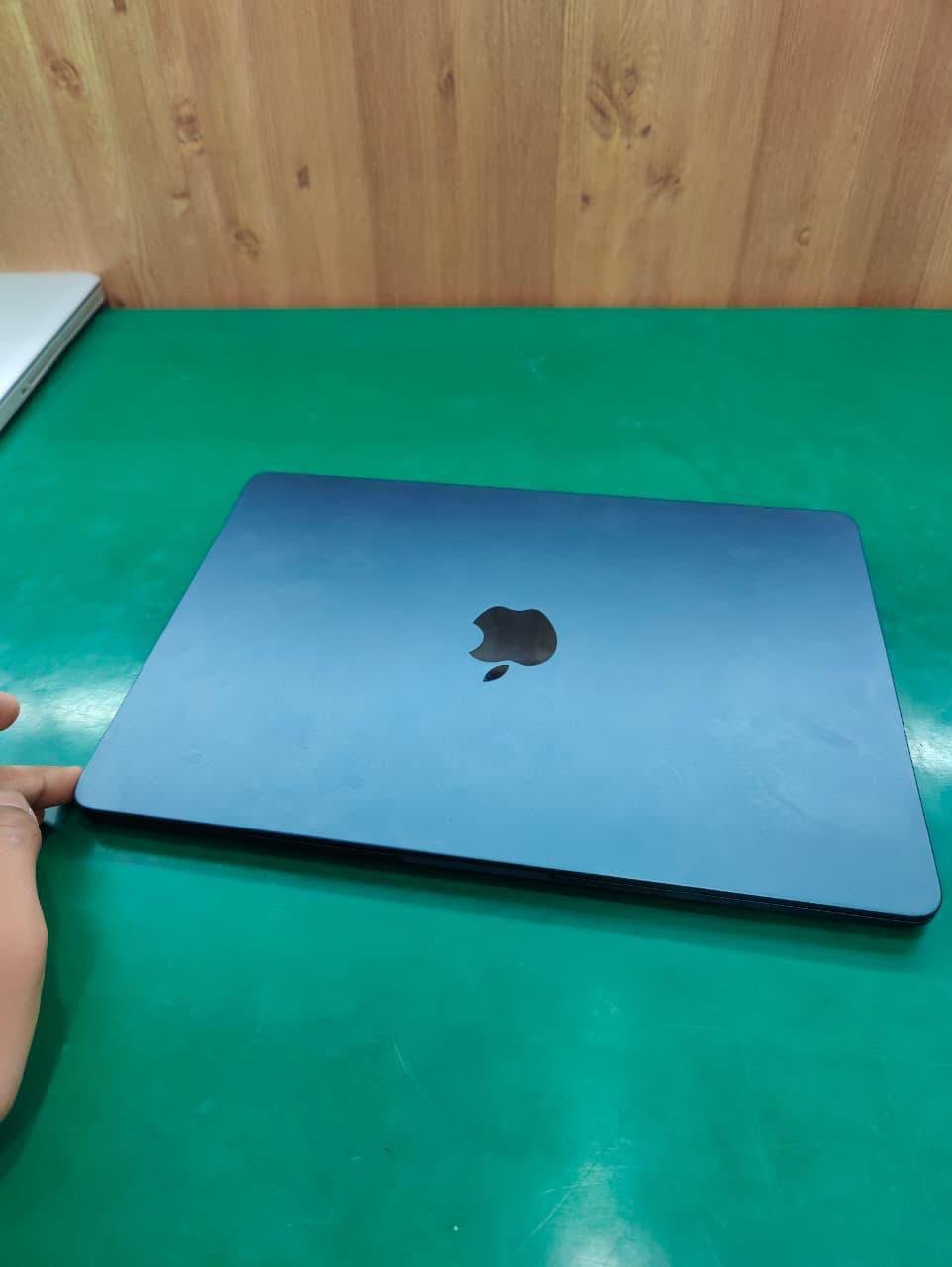 Apple MacBook Air 13-inch M2 2022