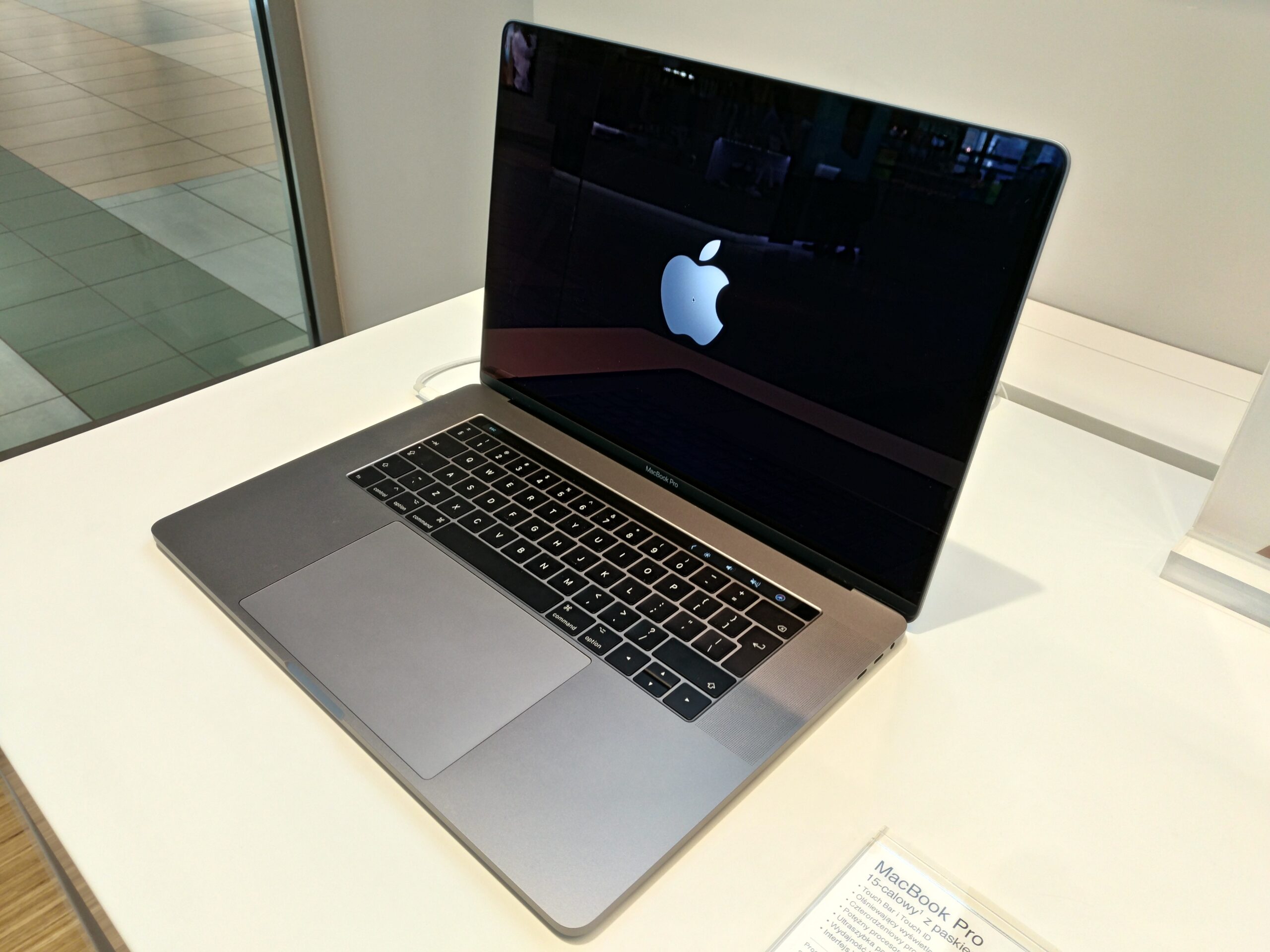 Apple MacBook Pro