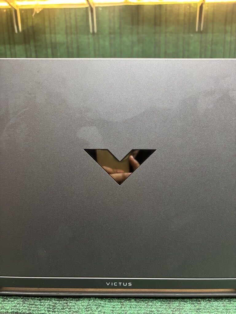 HP Victus